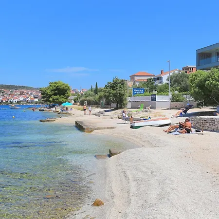 아파트 By The Sea Okrug Gornji, Ciovo - 8663 트로기르